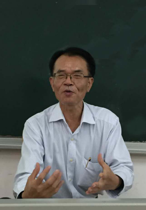 林明华教授严谨授课