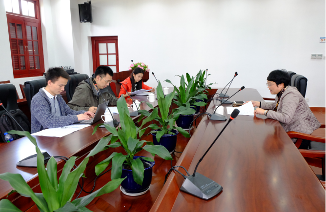 与厦门大学国际关系学院、南洋研究院副院长施雪琴教授深入交流